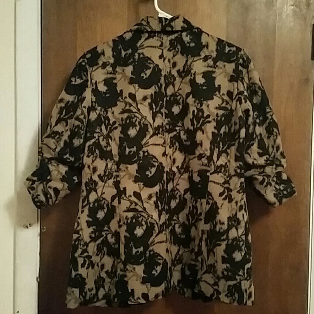 Women's jacket - Picture 3 of 3
